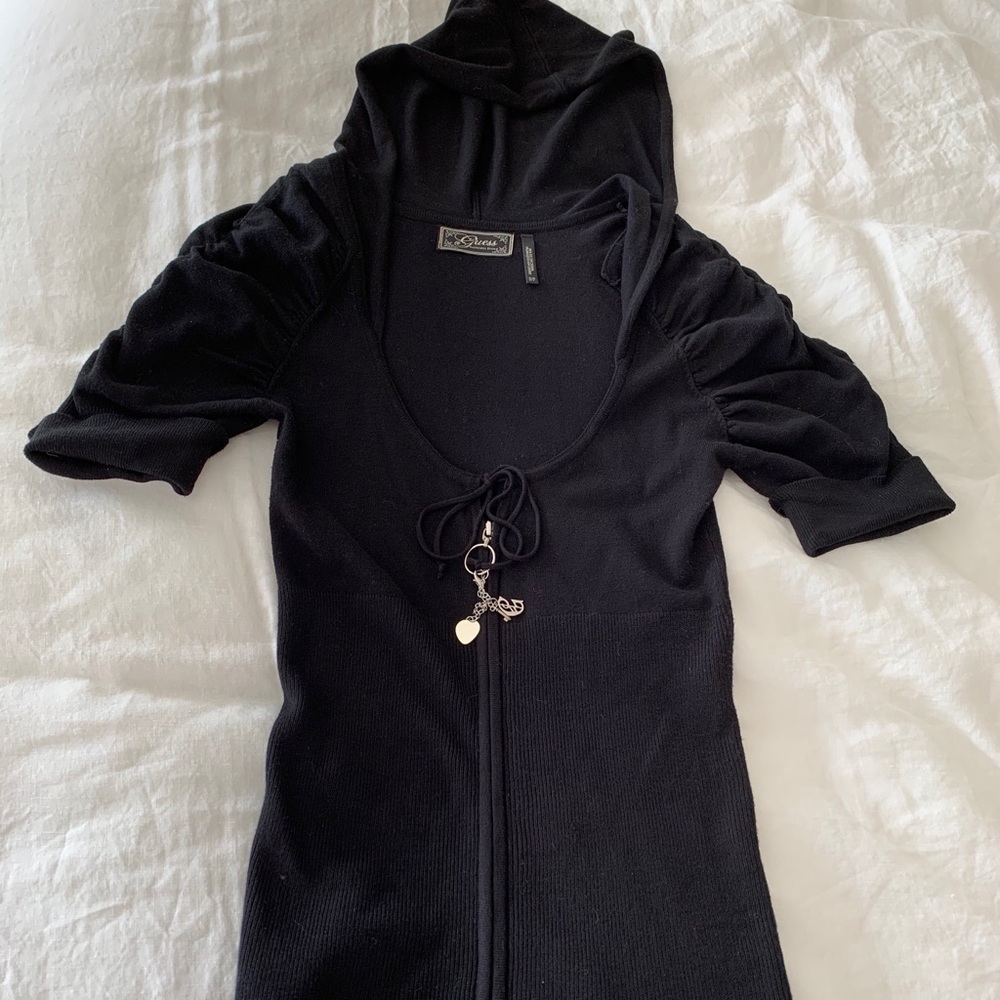 Guess sweater top